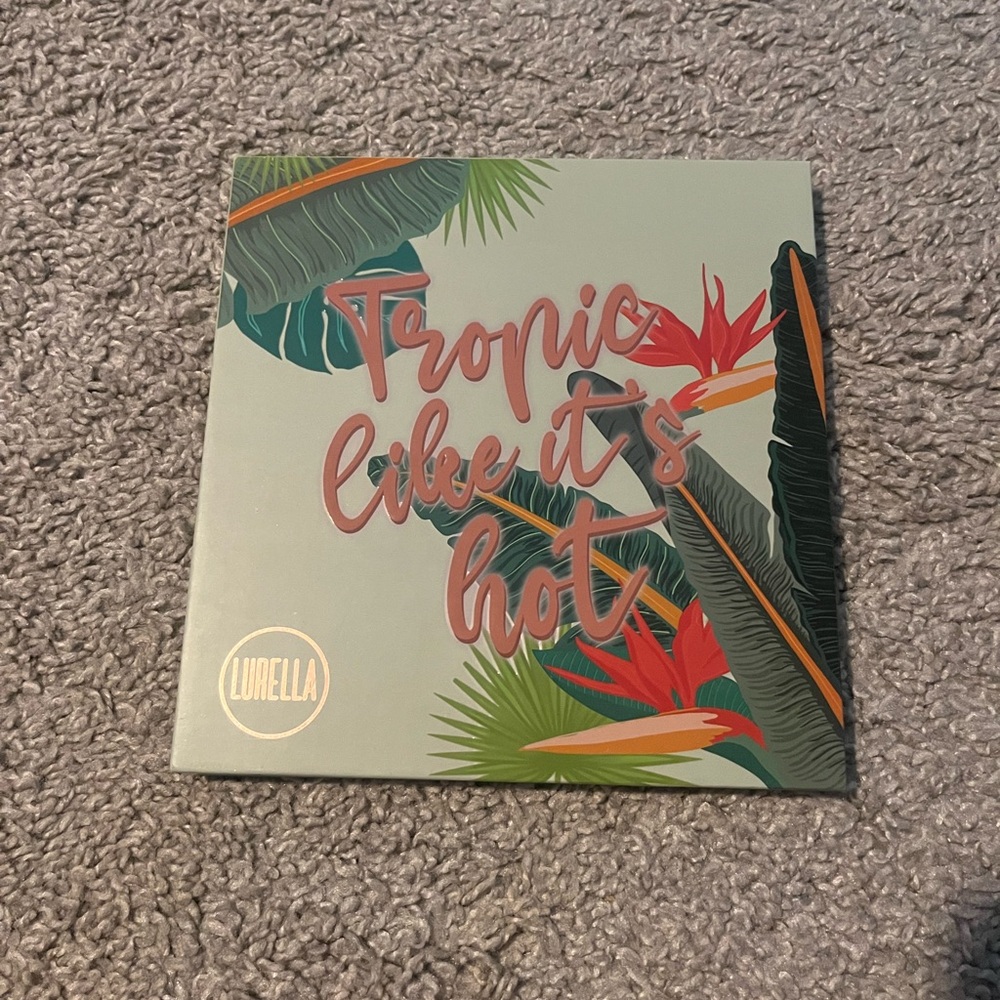 Tropic Like It's Hot palette